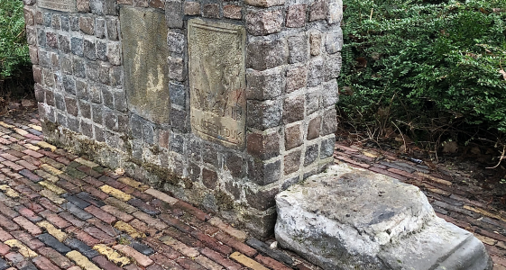 De vergeten steen